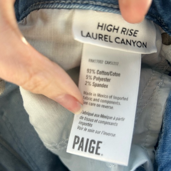 Paige High Rise Laurel Canyon Flare Jeans size 27 AMIA blue wash - Picture 2 of 9